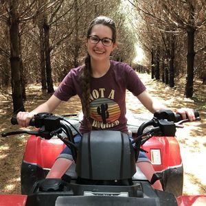 Meet your Posher, Brooke